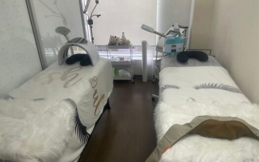 Derecho a llave de Salón de Belleza & Spa y en Providencia