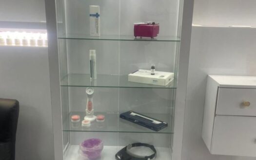 Derecho a llave de Salón de Belleza & Spa y en Providencia