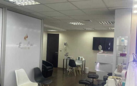 Derecho a llave de Salón de Belleza & Spa y en Providencia
